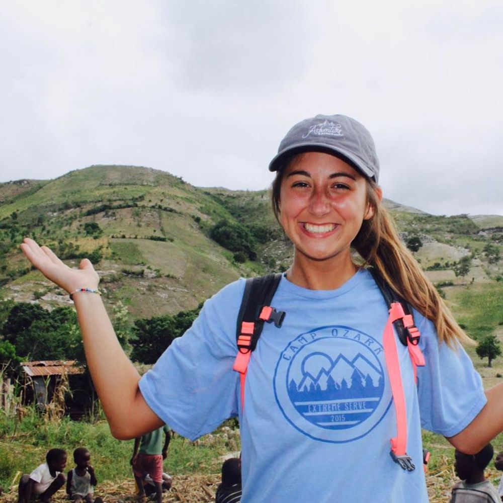 Meet your Posher, Alecea